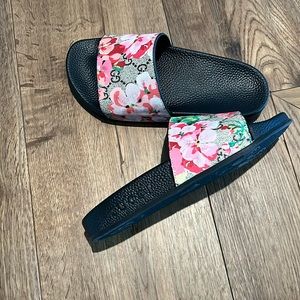 Gucc slides size 36
